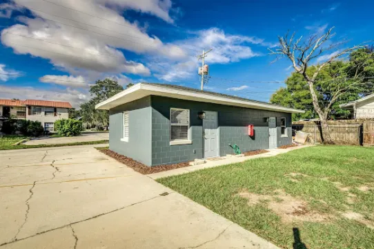 Studio Apartment in Winter Haven, FL
