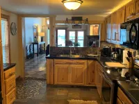 Cozy home on the bay with sand beach and beautiful sunrises!🌅 Hotels in Oconto County