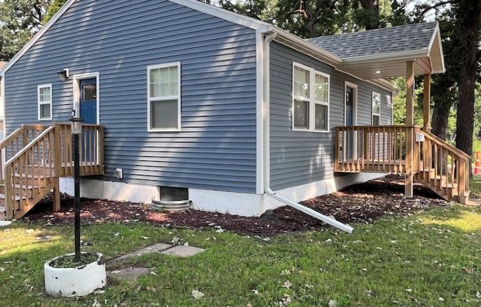 Remodeled home close to lake and walking trails