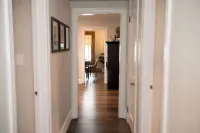 Gameroom with Foosball+Arcade! Spacious Home,Lots of Parking,Perfect for Groups!