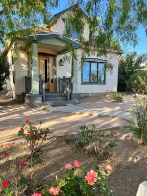 Bird Lover's Paradise Hotels in Benson