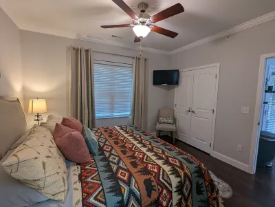 Cades Cove Peaceful Side Smoky Mountains Hip Vintage Condo Community Pool