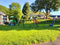 Refuge Cosi: apartment in a residence at the foot of the mountains overlooking the river