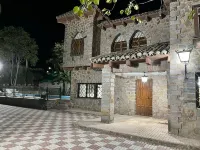 Casa Rural La Moraleja en la Sierra de Cazorla. Pista Deportiva, Parque Infantil