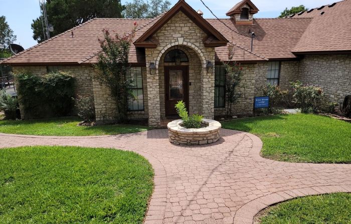 Stone House with patio, hot tub-less than 50 yards to the water.