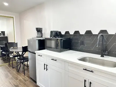 GETAWAY/PRIVATE SUITE C,