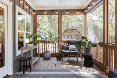 Newly built home in Five Points — 1 mile to UGA