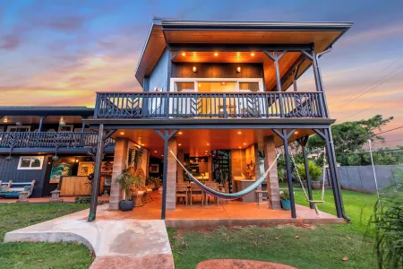 Modern ocean view suite walking distance to the coolest beach town in Maui Отели рядом с достопримечательностью «Paia»