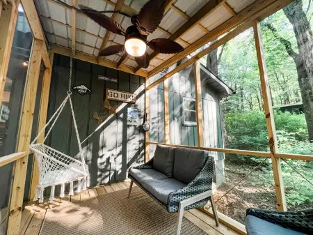 Get Cozy & take in the beauty of Groundhog Mountain @ the Cozy Doe!