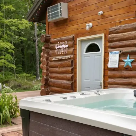 PARADISE NORTH: LOG HOME CABIN IN BRAINERD, MN
