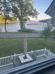 Enjoy spectacular views of Lobster Cove. Large yard, EV charger & dog friendly. Hotels in Boothbay Harbor