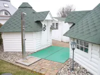Exclusive apartment with garden and fireplace near the beach Hotels in Zingst