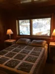 Comfortable House With Kitchen On The Chena River. Family Friendly.