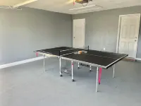 JasJax Palace: Beach, Mall, Casino & Shop - Your Decked-Out Getaway!