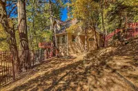 Roomy, cozy forest getaway near lake and village - 2-Star