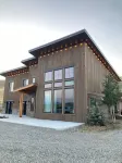 Perfect-Family Gatherings, Wedding Groups, 5 Private Suites, HotTub, Yellowstone
