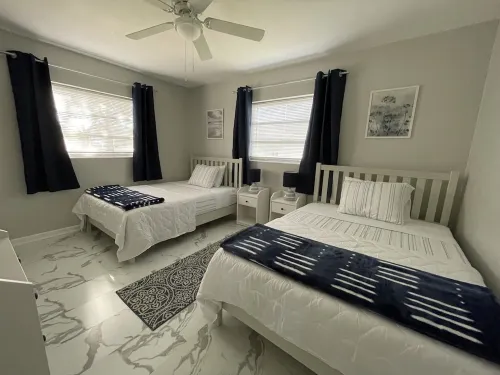 Newly Remodeled Lakefront Vacation Home on the Chain of Lakes in Winter Haven Hotels in Winter Haven