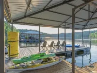 Designer Luxury on Smith Lake/Pool/5BR/3BR/Steps to Water! Hotels in Winston County