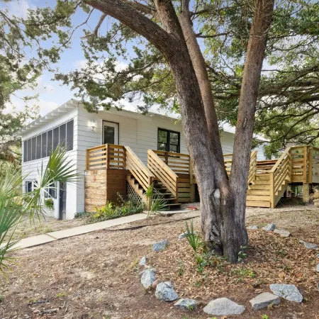Classic, remodeled beach home 3 blocks from Center, 2 from beach!