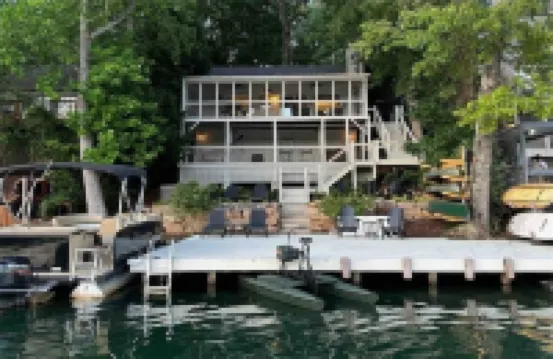 Warluskee Luxury Lakefront Cottage w/ Hot Tub