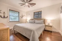 POOL & HOT TUB! Minutes to Beach! Close to Biloxi & Casinos! Backyard Oasis! Hotels near Lynn Meadows Discovery Center