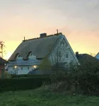 Mien Huus 1 Stylish thatched-roof vacation home in Ostseebad-Nienhagen Hotels in Nienhagen