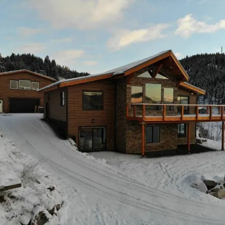 Base Camp Guest House Mountain VIEW, Jacuzzi, Great Location