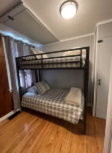 Beautiful cottage in the Lakes Region on Hermit Lake