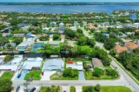 Waterfront Home with Private Dock and Kayaks 4 Bedroom 2 Bath