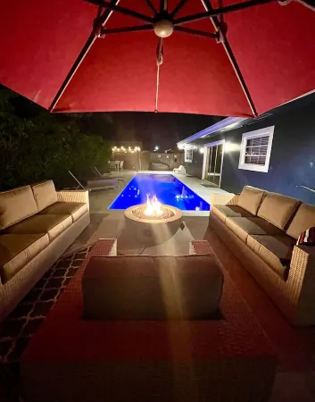 Modern 4-BR Oasis with Private Pool, Near Beach in Lighthouse Point Отели рядом с достопримечательностью «Парк Дирфилд Айленд»