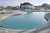 Bethany Bay Family & Friends Condo, Quiet setting, Wetland/Golf course/Bay Views