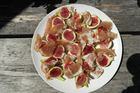 Luxury apartment with pool in a dream location, near the sea with beautiful views