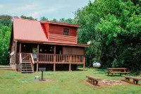 Country Life~ Short stroll to Cosby Creek     No contact check in