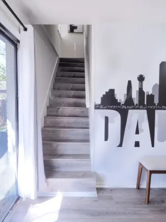 Stay In The Heart Of DFW: Cozy Home Minutes Away from DFW Main Attractions