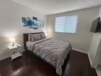 Sunny San Diego Escape, 20 Mins to Beaches, Zoo, Downtown & Convention Center Hotels near Trader Joe's