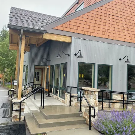 River Run Centerpoint-Cozy Modern Condo•Steps to Gondola•Ski School•Restaurants