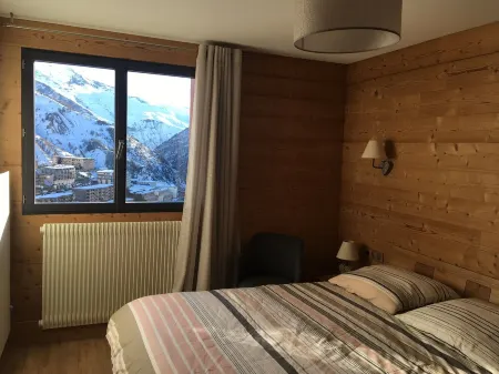 3 P. Spacious Completely renovated. Breathtaking view - Ski on foot 50 m