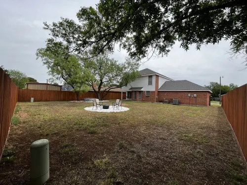 “ Home away from home” close to Expo and sports centers, and ACU