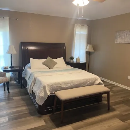 Large 4-bd 3 bath home + bonus room. Dogs are welcome w/fee. Sleeps 16+