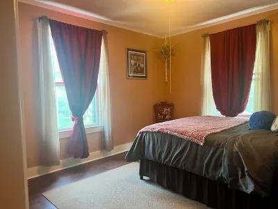 Welcome to River St House historical stay. 1500sq ft, 1/2 blk from river trails.