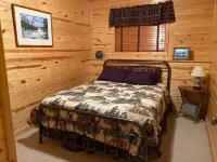 Beautiful Home in the Woods Hotel a Lenroot