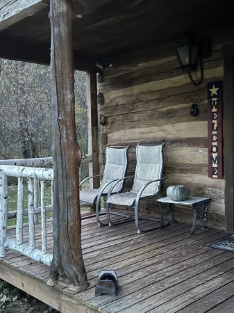 Serenity cabin at Crooked Creek