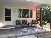 Fully Furnished Seneca Lake Lakefront Rental