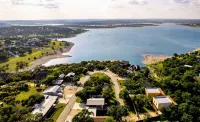 Couple's 2nd Story Lake House Retreat - Sup Boards + Bikes!