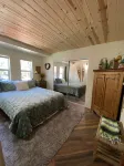 Beautiful Remodeled Retreat/Hot Tub/5 mins Ski Resorts, Lake & Hiking Trails