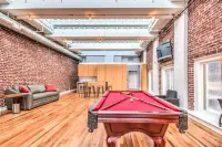 Historic Bank on Madison | Luxury Space & Game Room Downtown - balcony