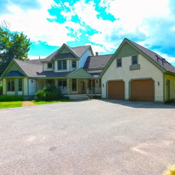 9 Bedroom Estate, Sleeps 24, Pool, Hot Tub, Movie Theater, Game Room