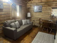 Yellow Banks Log Cabin With Waterfront Views