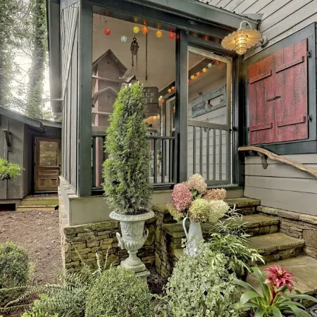 The Garden Cottage – A Storybook Retreat in the North Georgia Mountains