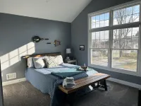 Large, 3 bedroom  Cottage on Black River sleeps up to 10. Hotels in Port Huron